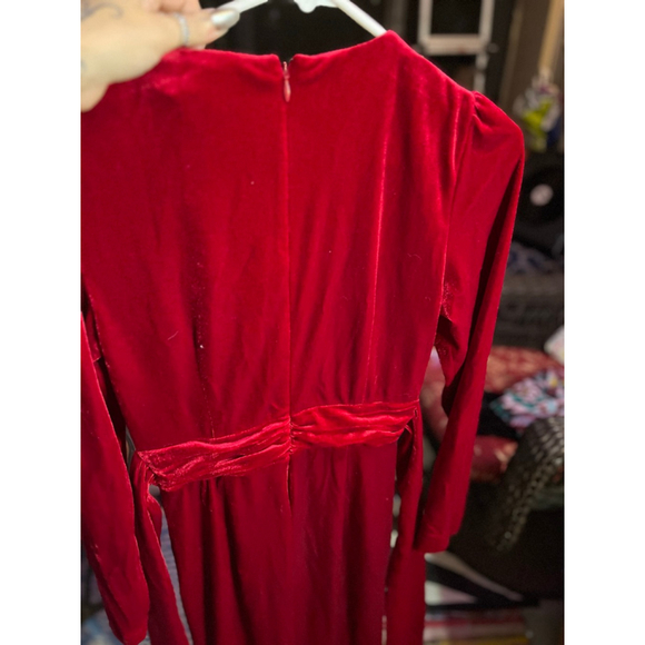 Women's Antonio Melani Red Velvet Long Sleeve Dress Size 2 - Picture 2 of 6